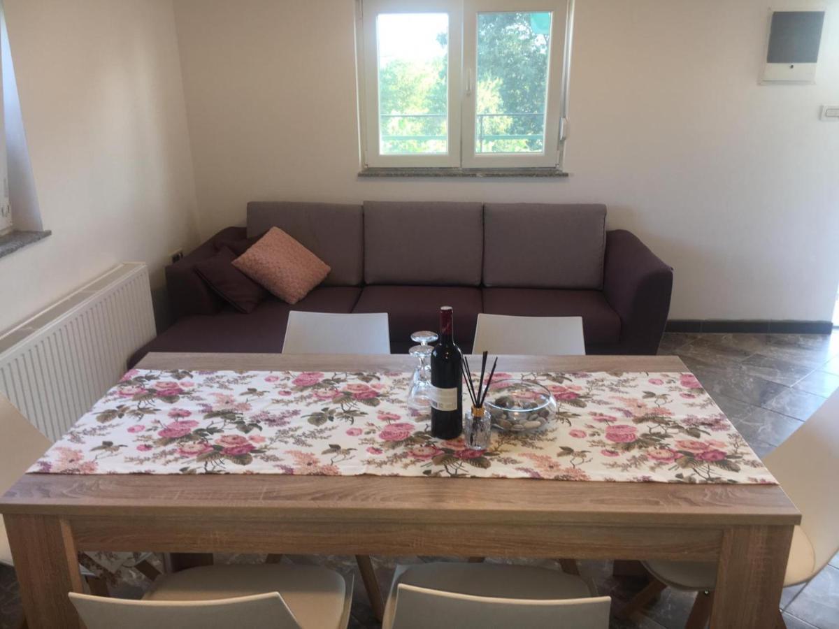 Appartamento Apartman Anita Konjevrate Esterno foto